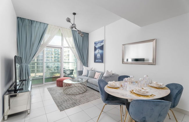 Nasma Holiday Homes - Glitz 3 Tower 2 - Photo 1