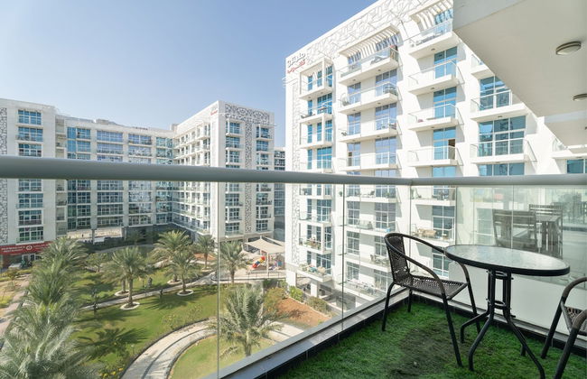 Nasma Holiday Homes - Glitz 3 Tower 2 - Photo 9