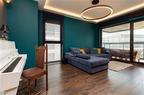 Photo 27 - Deep Green Apartment by Renters