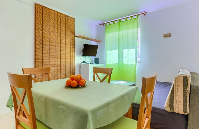 2-bdr apt With Shared Garden, 3 min Walk to Beach - Foto 17