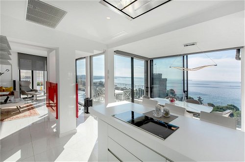 Photo 7 - Aria Seafront apt with White Tower view
