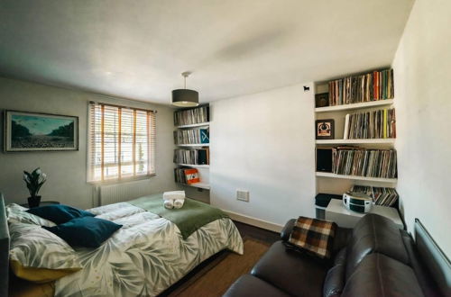 Foto 37 - Stylish 2 Bedroom Flat in Camden Town