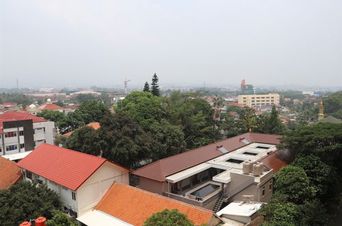 Photo 23 - Spacious Studio The Edge Bandung Apartment