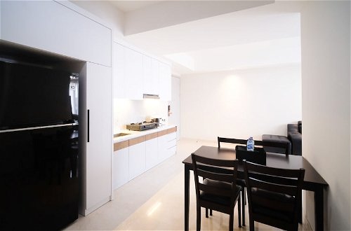 Photo 20 - Homey 3Br With Private Lift At Grand Sungkono Lagoon Apartment
