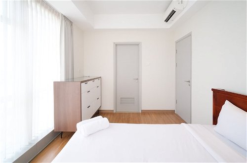 Foto 5 - Homey 3Br With Private Lift At Grand Sungkono Lagoon Apartment