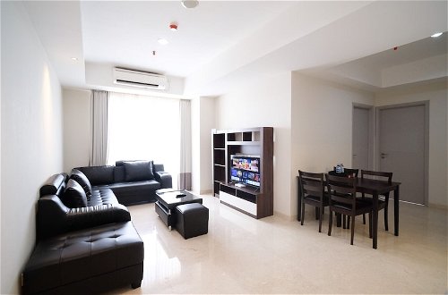 Photo 25 - Homey 3Br With Private Lift At Grand Sungkono Lagoon Apartment