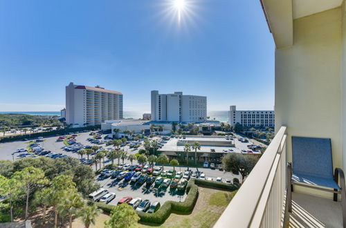 Photo 8 - Destin Resort Studio w/ Pool - Walk to Beach