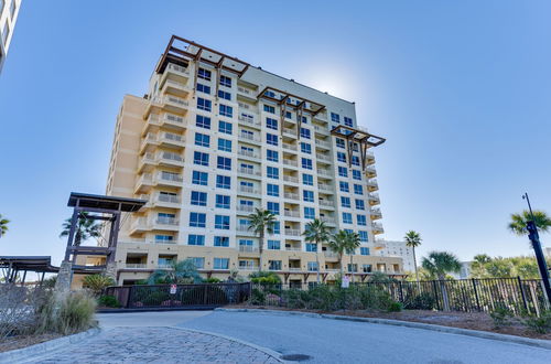 Photo 15 - Destin Resort Studio w/ Pool - Walk to Beach