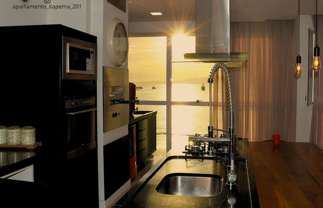 Apto Panorâmico Vista Mar em Itapema - Foto 13