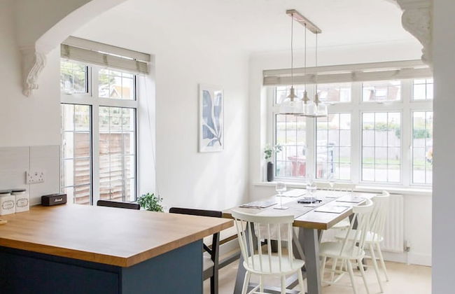 Bright Modern 4 br House 100 Metres From Beach - Foto 62