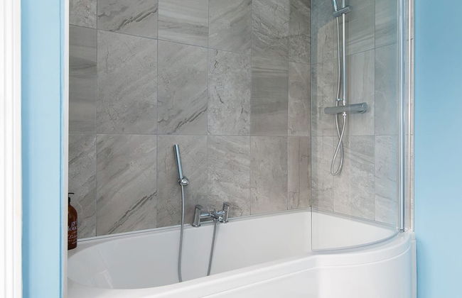 Bright Modern 4 br House 100 Metres From Beach - Foto 24