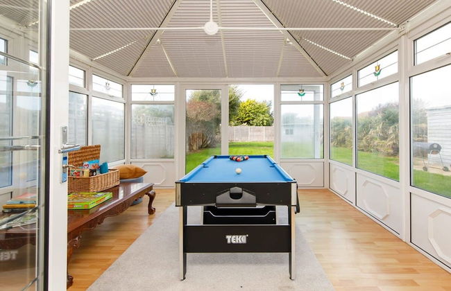 Bright Modern 4 br House 100 Metres From Beach - Foto 69