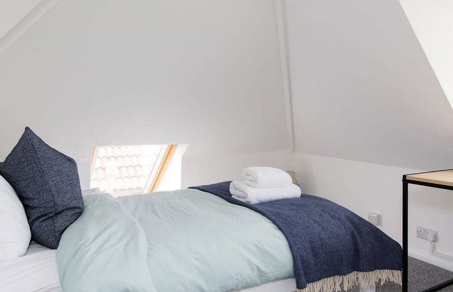 Bright Modern 4 br House 100 Metres From Beach - Foto 37