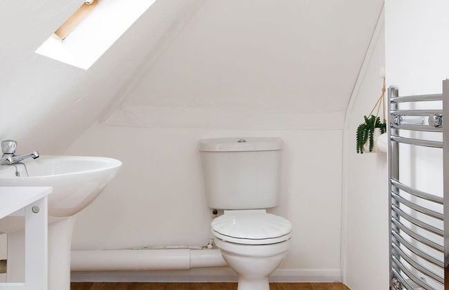 Bright Modern 4 br House 100 Metres From Beach - Foto 41