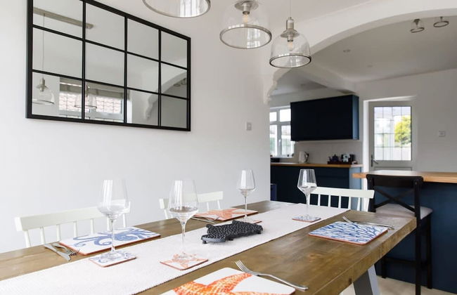 Bright Modern 4 br House 100 Metres From Beach - Foto 63