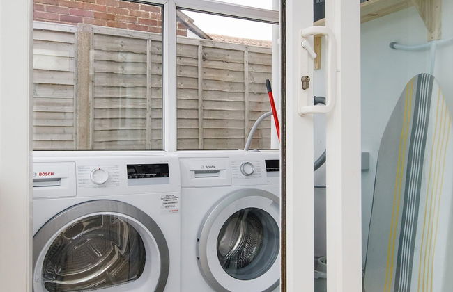 Bright Modern 4 br House 100 Metres From Beach - Foto 12