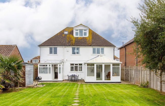 Bright Modern 4 br House 100 Metres From Beach - Foto 43