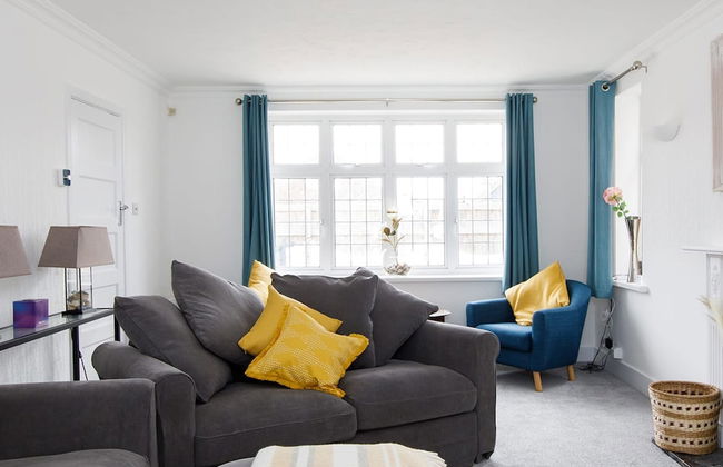 Bright Modern 4 br House 100 Metres From Beach - Foto 15