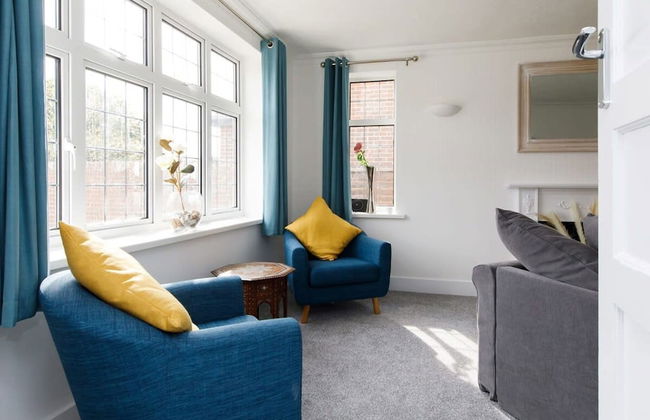 Bright Modern 4 br House 100 Metres From Beach - Foto 66