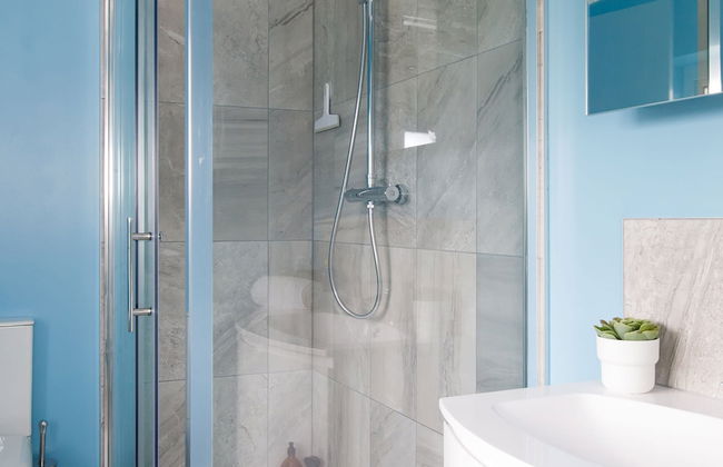 Bright Modern 4 br House 100 Metres From Beach - Foto 32