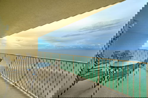 Foto 35 - Luxurious High-Rise Condo with Direct Beach Access & Beachside Pool - Unit 2105 by RedAwning