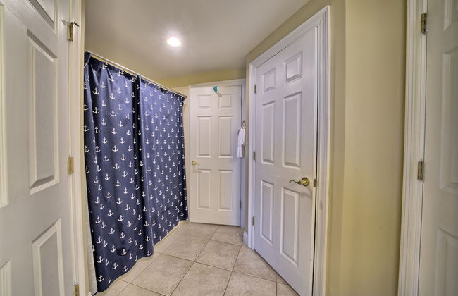 Luxurious High-Rise Condo with Direct Beach Access & Beachside Pool - Unit 2105 by RedAwning - Foto 29
