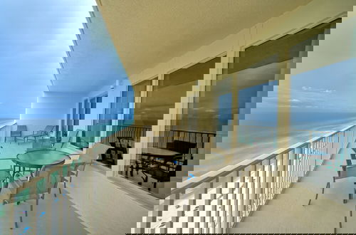 Foto 30 - Luxurious High-Rise Condo with Direct Beach Access & Beachside Pool - Unit 2105 by RedAwning
