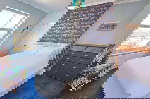 Photo 4 - Host Stay The Beach House