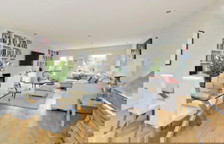 Foto 1 - Spacious 3-bedroom Apartment in Earls Court
