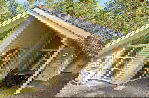 Foto 14 - 6 Person Holiday Home in Nexo