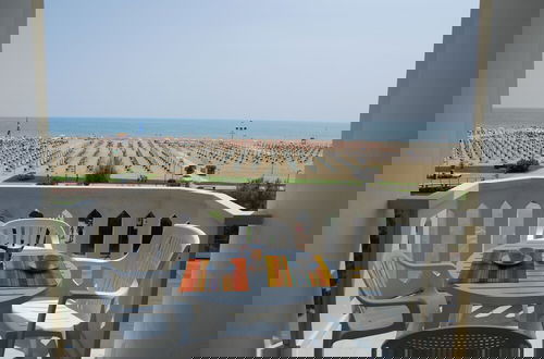Foto 3 - Comfy Seafront Studio With Terrace