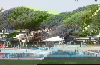 Foto 1 - Cozy Flat With 3 Shared Pools and Private Garden