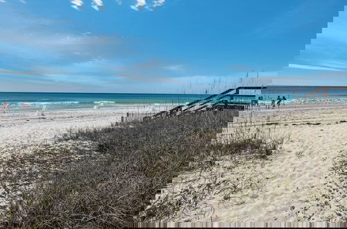 Foto 37 - Gulf Front: Steps to Beach ~ Minutes to Rosemary ~ Free Beach Setup!