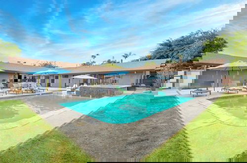 Foto 1 - Quinta Green by Avantstay Modern Home w/ Pool, Spa & Golf Course!