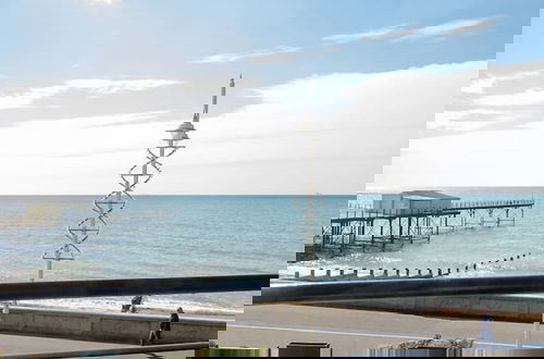 Foto 16 - Panoramic sea Views in Beachfront apt w Balcony