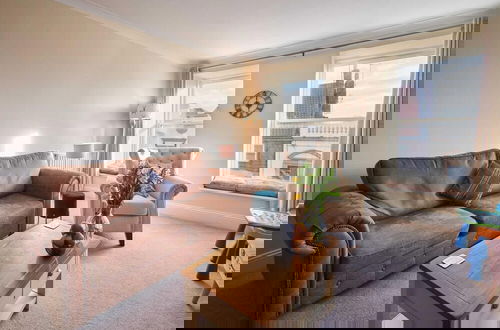 Photo 2 - Host Stay Hide Hill Apartment B