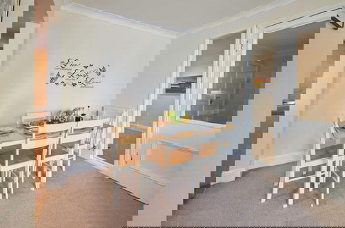 Photo 8 - Host Stay Hide Hill Apartment B
