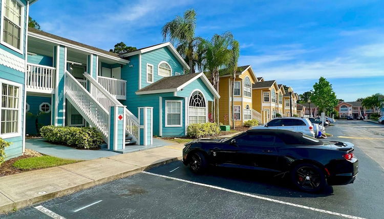 Foto 1 - Grand Family Superior 3BD Condo Near Disney 21