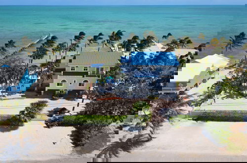 Foto 40 - Luxury Beachfront Home With Pool In Islamorada 3 Bedroom Home by RedAwning