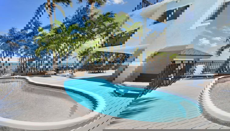 Foto 1 - Luxury Beachfront Home With Pool In Islamorada 3 Bedroom Home by RedAwning