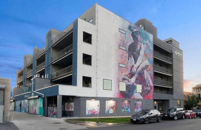 Graffiti & Skyline | RiNo Art Lofts - Foto 33