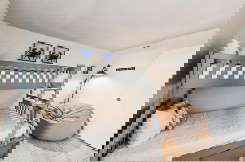 Photo 3 - IR 518 is a Stunning 2 BR that has amazing Sunset views - sleeps 10 by RedAwning