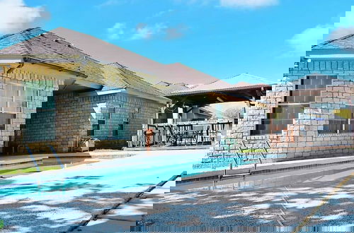 Foto 6 - Beautiful House With Pool