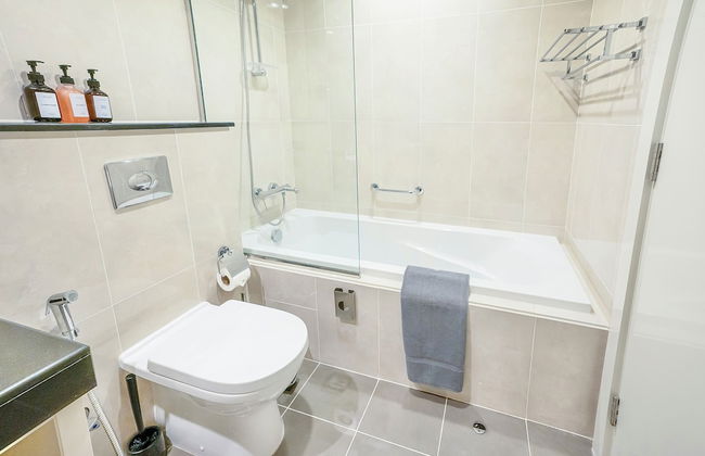 Nasma Holiday Homes - DAMAC Hills Artesia Tower C - Foto 6