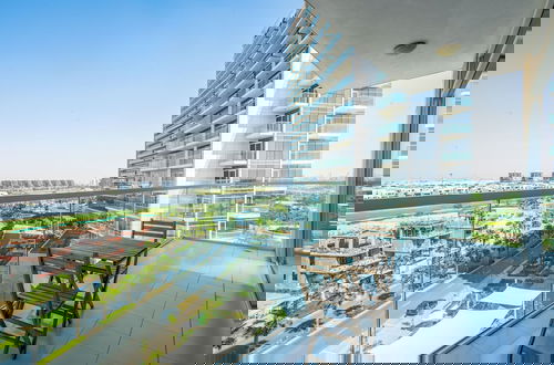 Foto 1 - Nasma Holiday Homes - DAMAC Hills Artesia Tower C