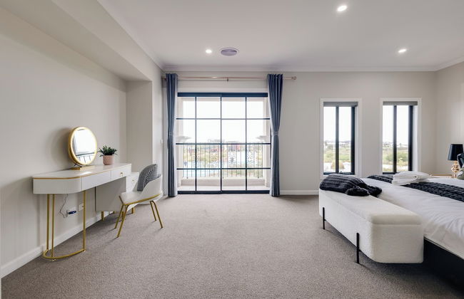 StayAU Spacious 6BR House Pool Table - Foto 1
