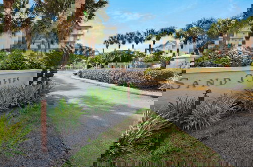 Foto 35 - Sand Cliffs 108: Steps to Beach & Pool Access!