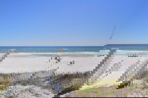 Foto 40 - Sleep up to 20 - 2 Homes Side by Side - Gated Community w/ Community Pool!