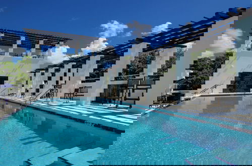 Foto 33 - Sleep up to 20 - 2 Homes Side by Side - Gated Community w/ Community Pool!
