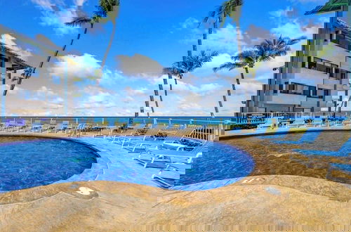Foto 22 - Kona Reef F2 Charming Oceanfront Condo for 4!